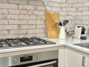 Central Vic Park Gem - Walk to Food Strip and More