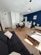 Appartement entier 100m de la gare face au théâtre Molière