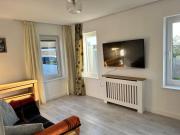 Self-contained ground level cottage with hill view