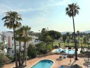 Gran terraza soleada con piscina en Mijas Golf