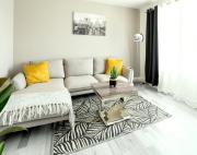 Stunning Lux 3 Bedroom home Priv Parking in Birmingham