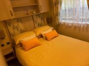 Top Burton Bradstock