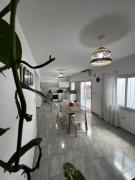 Departamento con patio y garage