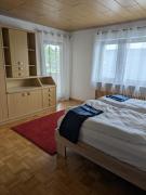 Ferienwohnung Gerstetten 85 qm - 2 Schlafzimmer - Küche mit großem Essbereich - Wohnzimmer - Balkon - Bad - ruhige Lage