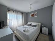 Loris Seaside Modern Apartment