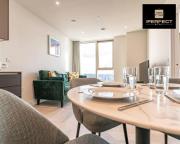 The Lexington - Luxury Serviced Apartments City Centre - City and Waterfront views