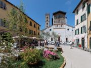 Apartment in Lucca with Piazza Views