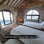 Top Güvercin Adası