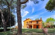 Lovely Home In Certaldo