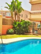 Apartamento nuevo con parking y piscina gratis