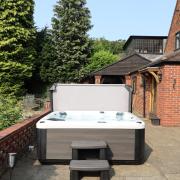 Chimneys Hot Tub Country Escape