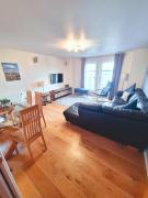 Abbey Horizon, central apartment with parking