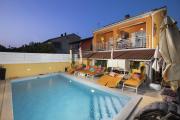 Holiday house Venus with Heated Pool and Hot Tub