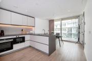 Modern 2 Bed Battersea Power Station
