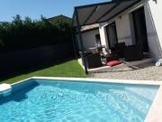 villa moderne au centre de lIsle sur la Sorgue