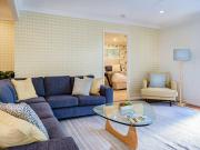 Moffat Beach Gem - Steps to Surf, Trails, Cafes