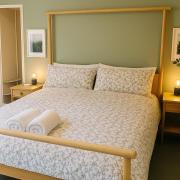 Central studio flat with parking permit