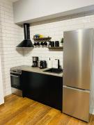 Industrial Studio Athens Hilton - Walk Most Places