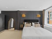 The Mayfair Noir: Elegant 2-Bed2-Bath Pass the Keys