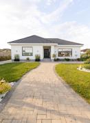 Amavi Homes With Garden