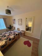 Warm and spacious 1 bed apartment