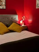 Chambre cosy dans maison familiale avec petit déjeuner chez Olivier et Manuel à Clavette, proche La Rochelle