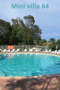 Mini Villa 63 proche plage dans résidence avec piscine à Favone