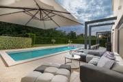 Villa Luce Verde by Villsy - with heated pool, sauna and jacuzzi