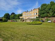 Appartement avec jardin dans un château