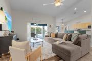 Sunny 4BR with Screened in Pool and Lanai