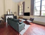 Bel appartement lumineux-Avignon centre, vue le Palais des Papes depuis la loggia Bel appartement lumineux-Avignon centre, vue le Palais des Papes depuis la loggia