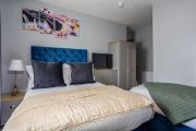 Room 5 plus optional additional lounge area with double sofa bed, 23 Deganwy Avenue