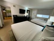 Stanford Inn & Suites Anaheim