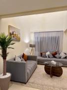 The Cosy Duplex With Gym Access & Near Mall, Palooza