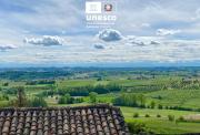 Panoramic Monferrato Villa with Amazing Views Panoramic Monferrato Villa with Amazing Views