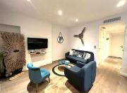 LE SPECTACULAIRE moderne et raffiné, idéalement situé à deux pas du Palais et plages