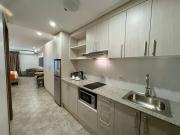 Sheryll Escapes - La Grande Phase 2 Grand Studio 404 with Balcony, Wifi & Netflix