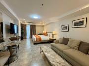 Sheryll Escapes - La Grande Phase 2, Grand Studio 708 on 7th floor with Balcony, Wifi & Netflix