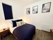 Chic & Modern 2BR Apartment - Luxury Manchester Retreat