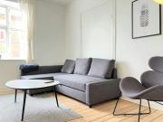 Spacious Apartment for 6