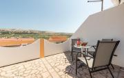 2 Bedroom Nice Apartment In Pag