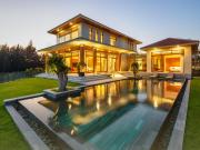 Deluxe Beachside Resort Danang