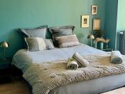 Maison en pierre, charme et jardin 1h de Paris