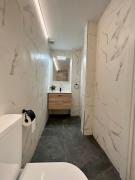 Fantástica casa con jardín