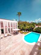 Villa Malibú cerca de Puerto Banús por Douvlecom