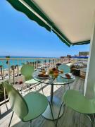 Apartment with Sea View & 3 Sunsets