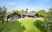 5 Bedroom Stunning Home In Tisvildeleje