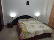 Private entrance close toservices