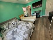 Room with pool view close to Sofi Stadium and LAX