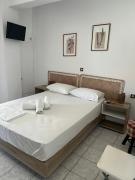 Sunshine Apartments and Rooms